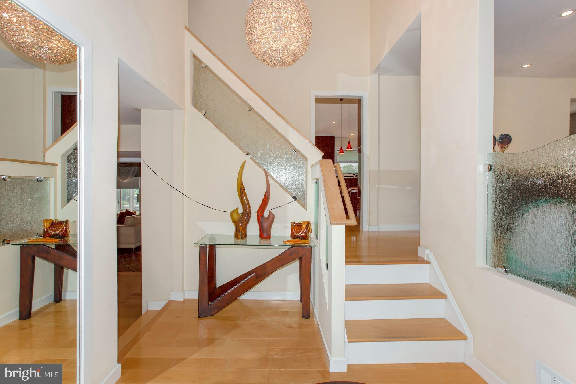 116 Sandringham Road Cherry Hill, NJ 08003 - Photo 8 of 39 Foyer