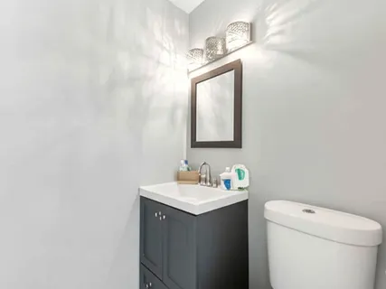 $247,000 | 5754 West Lawrence Avenue, Unit 1, Chicago, IL 60630