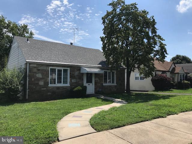 9215 Horatio Road Philadelphia, PA 19114 - Photo 1 of 41 Gallery Image 1