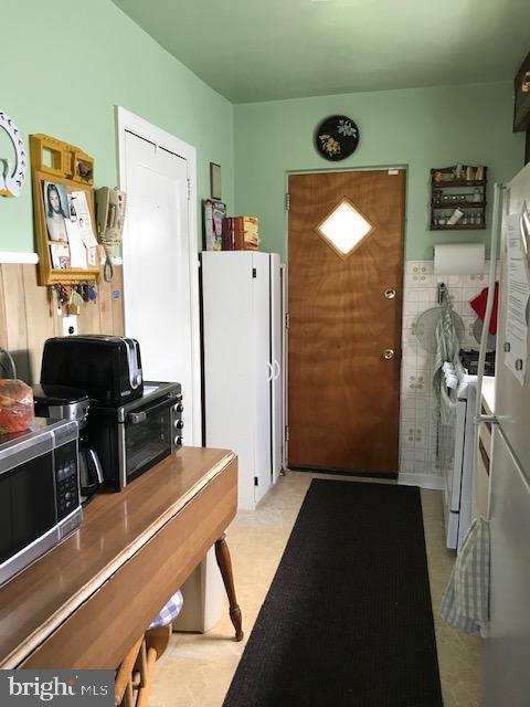 9215 Horatio Road Philadelphia, PA 19114 - Photo 12 of 41 Gallery Image 12