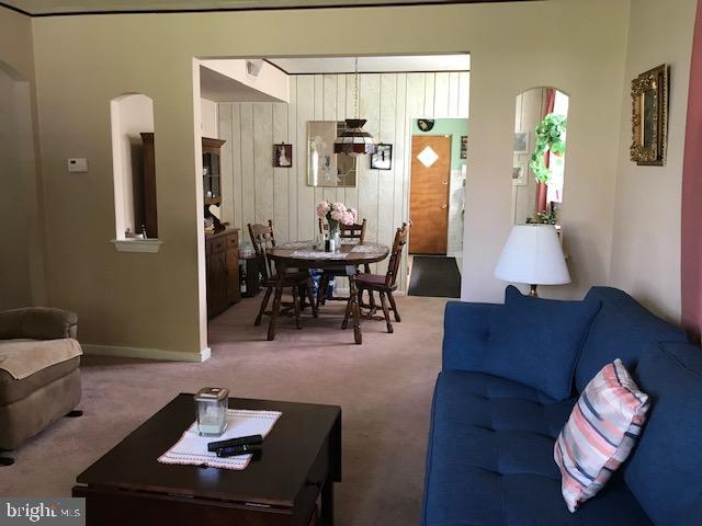 9215 Horatio Road Philadelphia, PA 19114 - Photo 6 of 41 Gallery Image 6