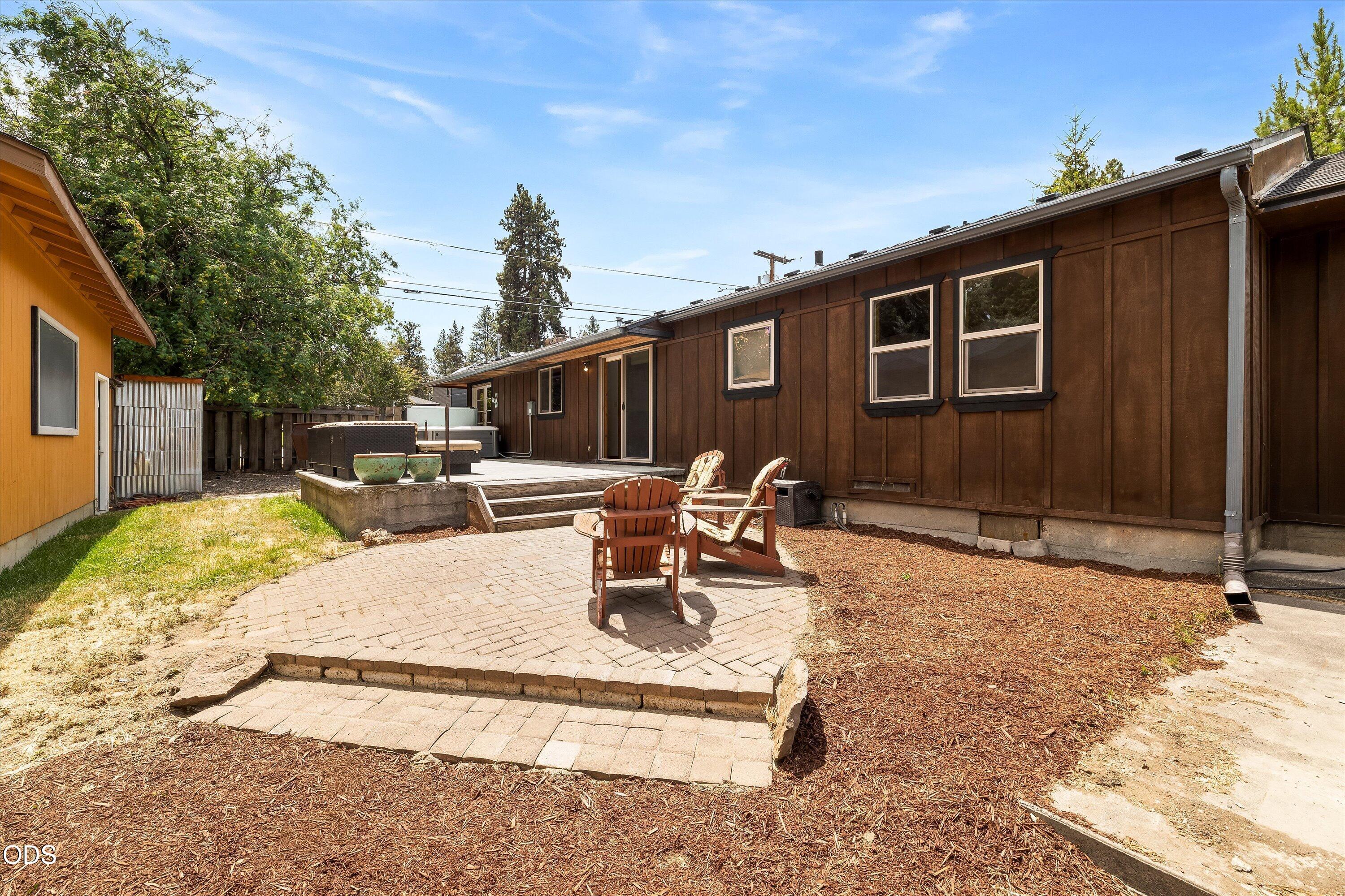 606 Northeast 9th Street Bend, OR 97701 - Photo 28 of 37