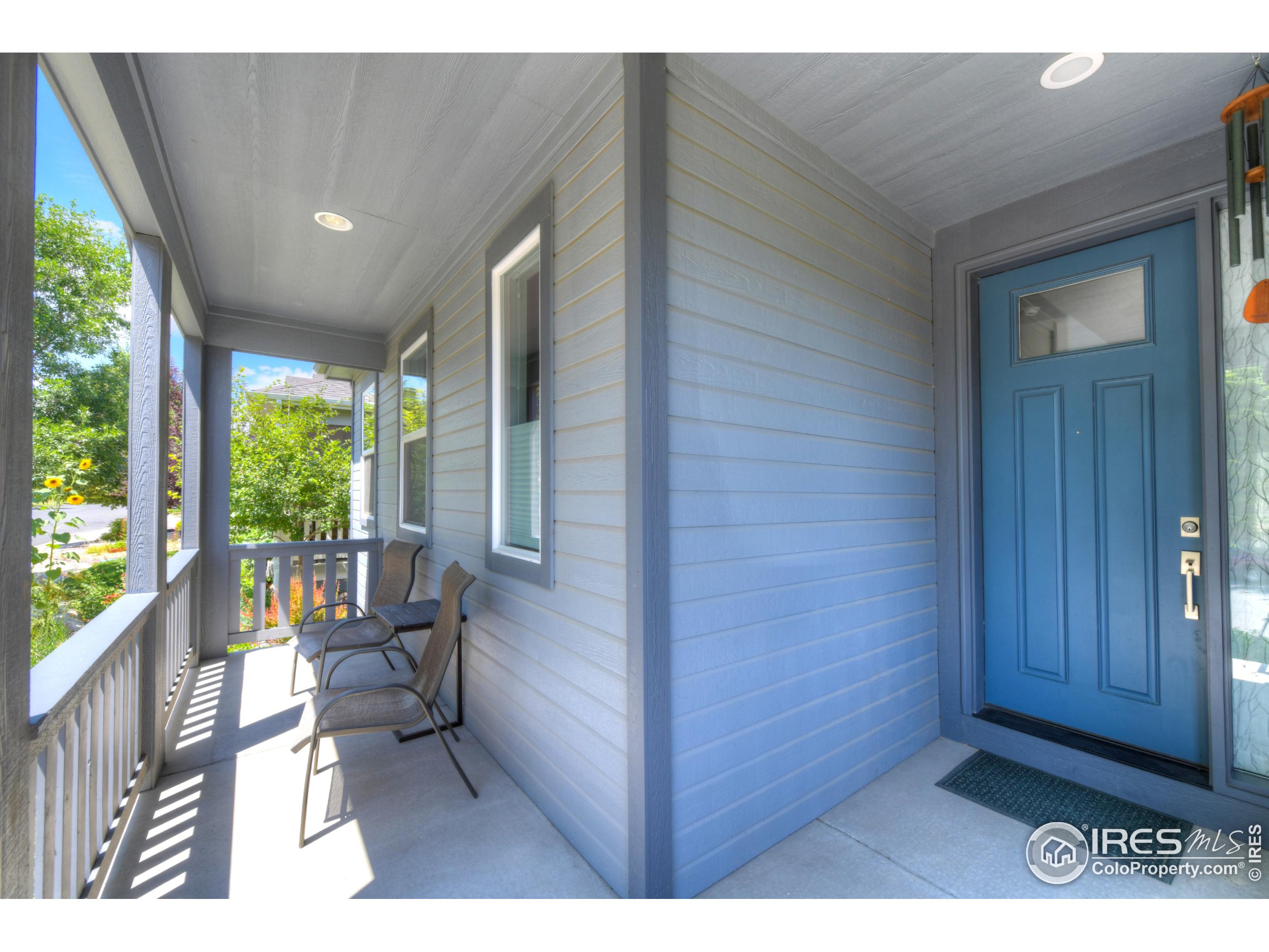 1436 Moonlight Drive Longmont, CO 80504 - Photo 2 of 30