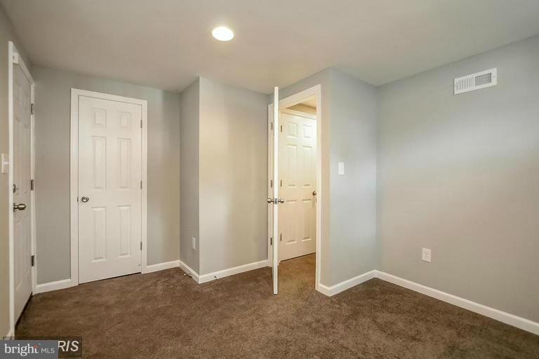 4505 Pen Lucy Road Baltimore, MD 21229 - Photo 2 of 6 Bedroom