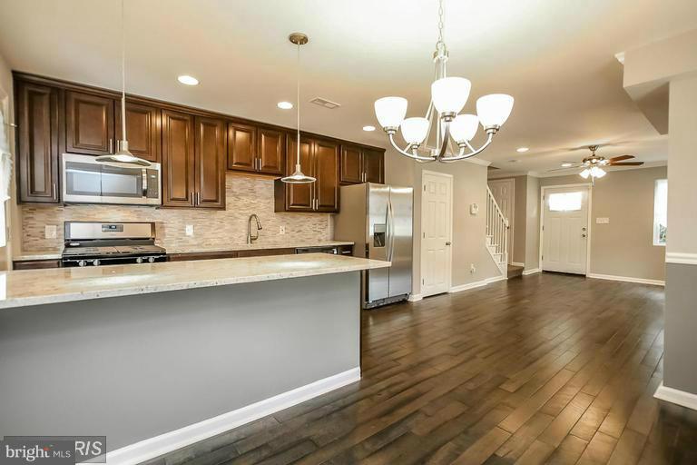 4505 Pen Lucy Road Baltimore, MD 21229 - Photo 6 of 6 Kitchen