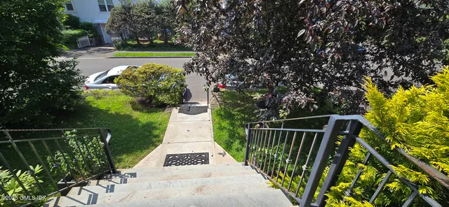 $4,400 | 189 Henry Street, Unit A, Greenwich, CT 06830