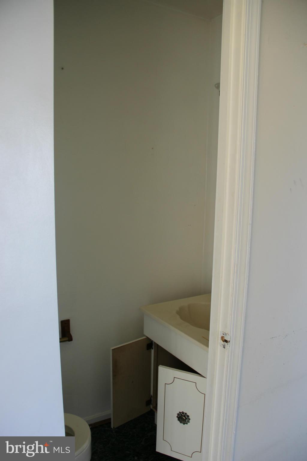 3260 Ryon Court Waldorf, MD 20601 - Photo 3 of 17 Bath