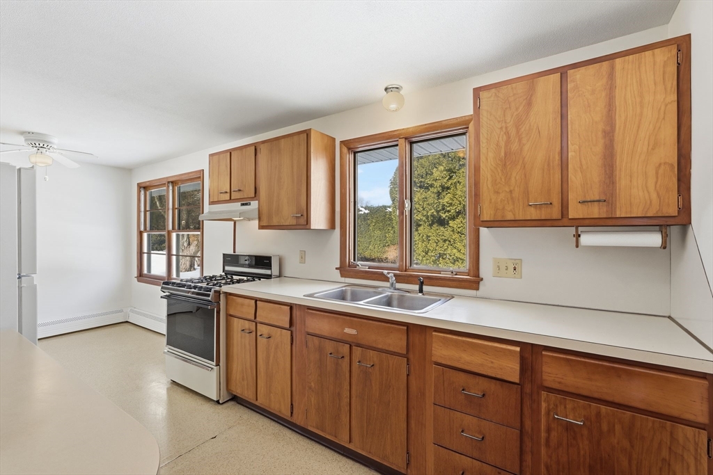 62 Bridge Street Hatfield, MA 01038 - Photo 11 of 28