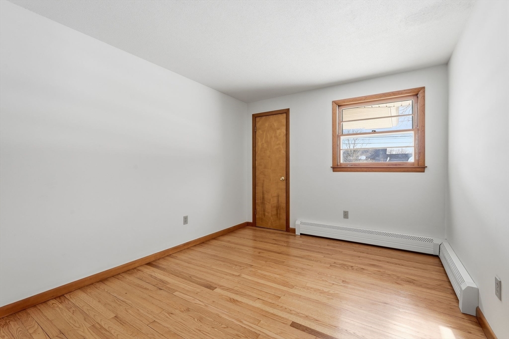 62 Bridge Street Hatfield, MA 01038 - Photo 15 of 28
