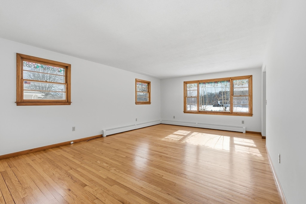 62 Bridge Street Hatfield, MA 01038 - Photo 4 of 28