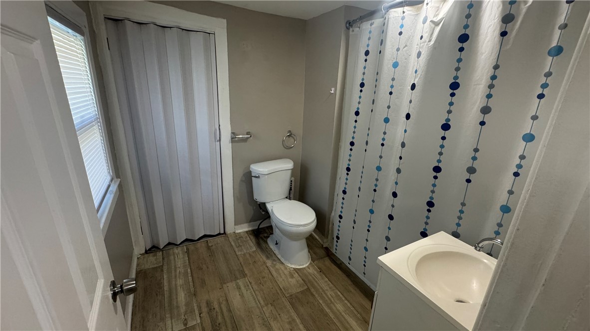 57 Ferncliffe Drive Rochester, NY 14621 - Photo 22 of 22 Full Bathroom (Upstairs)