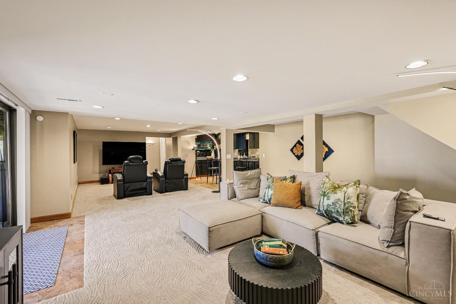 1432 Apple Hill Road Cincinnati, OH 45230 - Photo 23 of 39