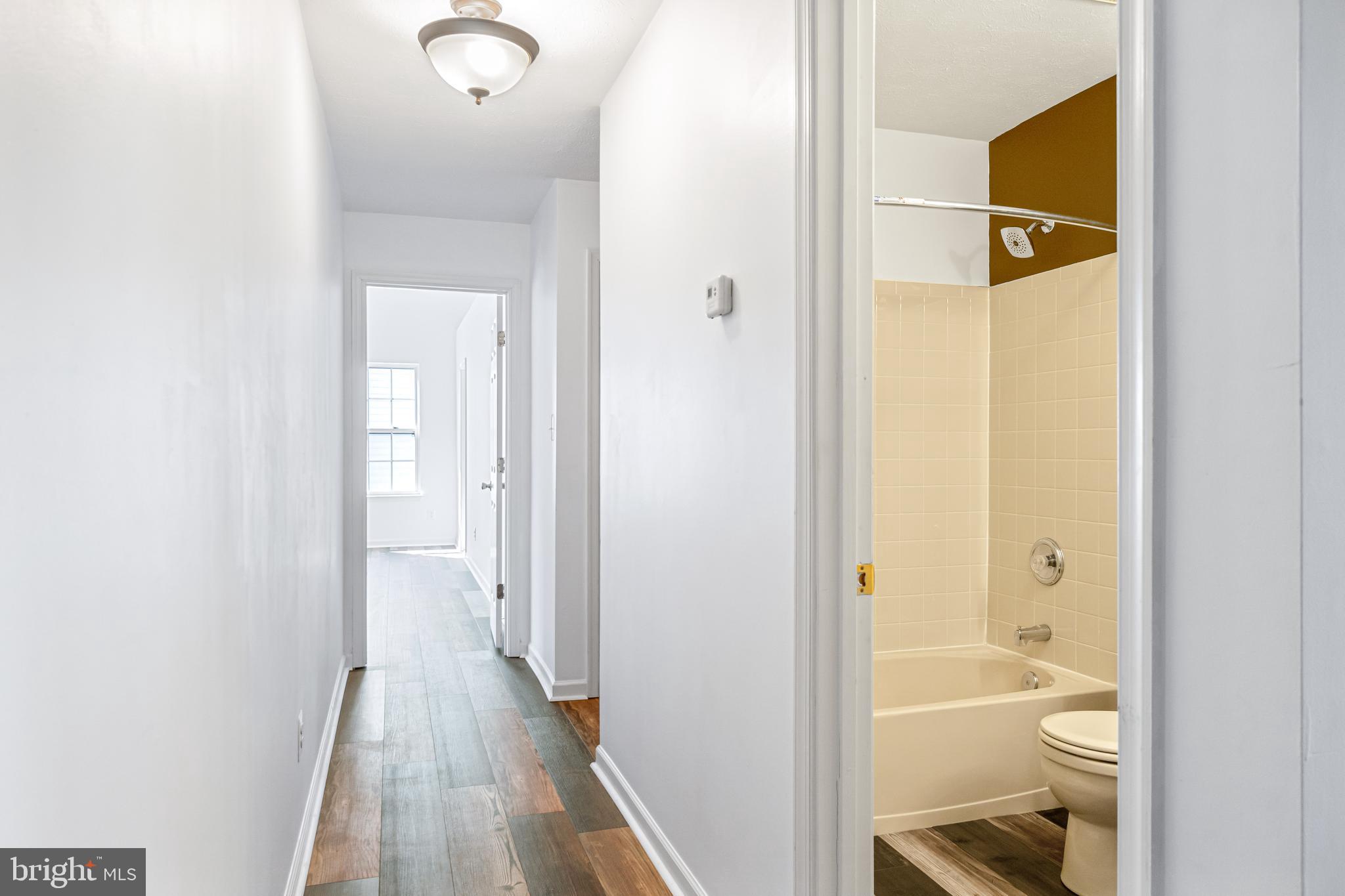 120 Patton Way Elkton, MD 21921 - Photo 24 of 54 Upper level hall to Owner's Suite