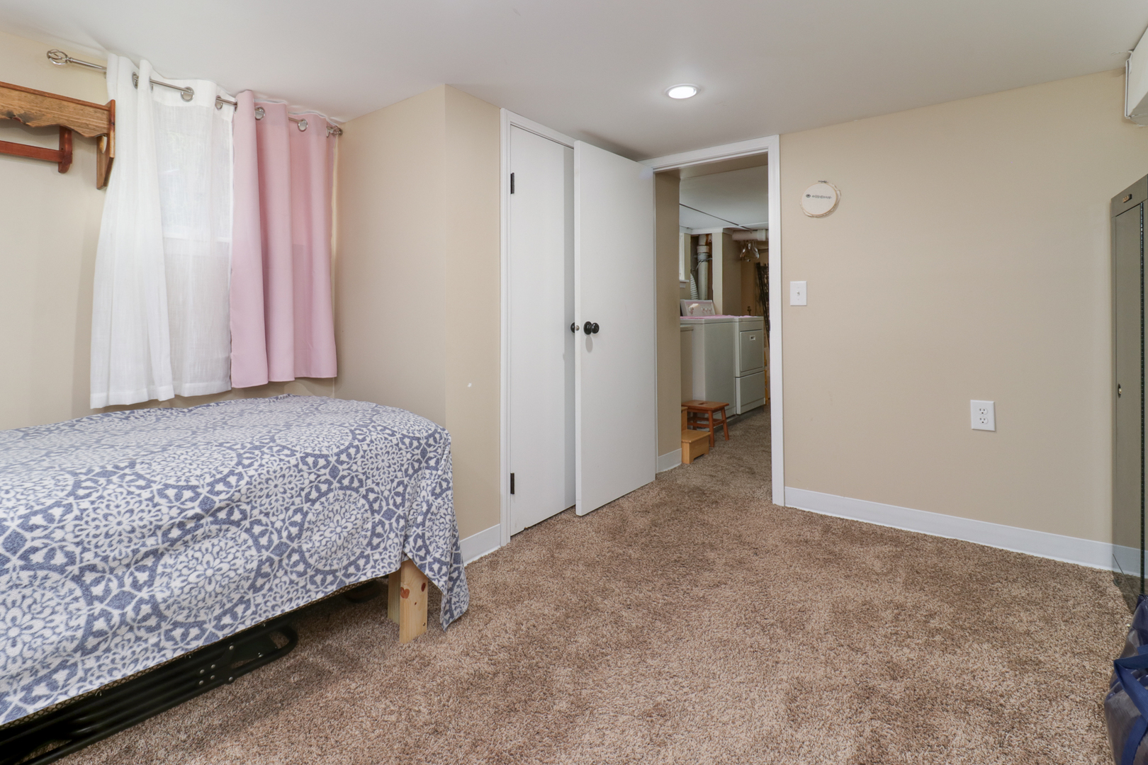 706 Vale Street Bloomington, IL 61701 - Photo 25 of 46 a view of bedroom and hallway