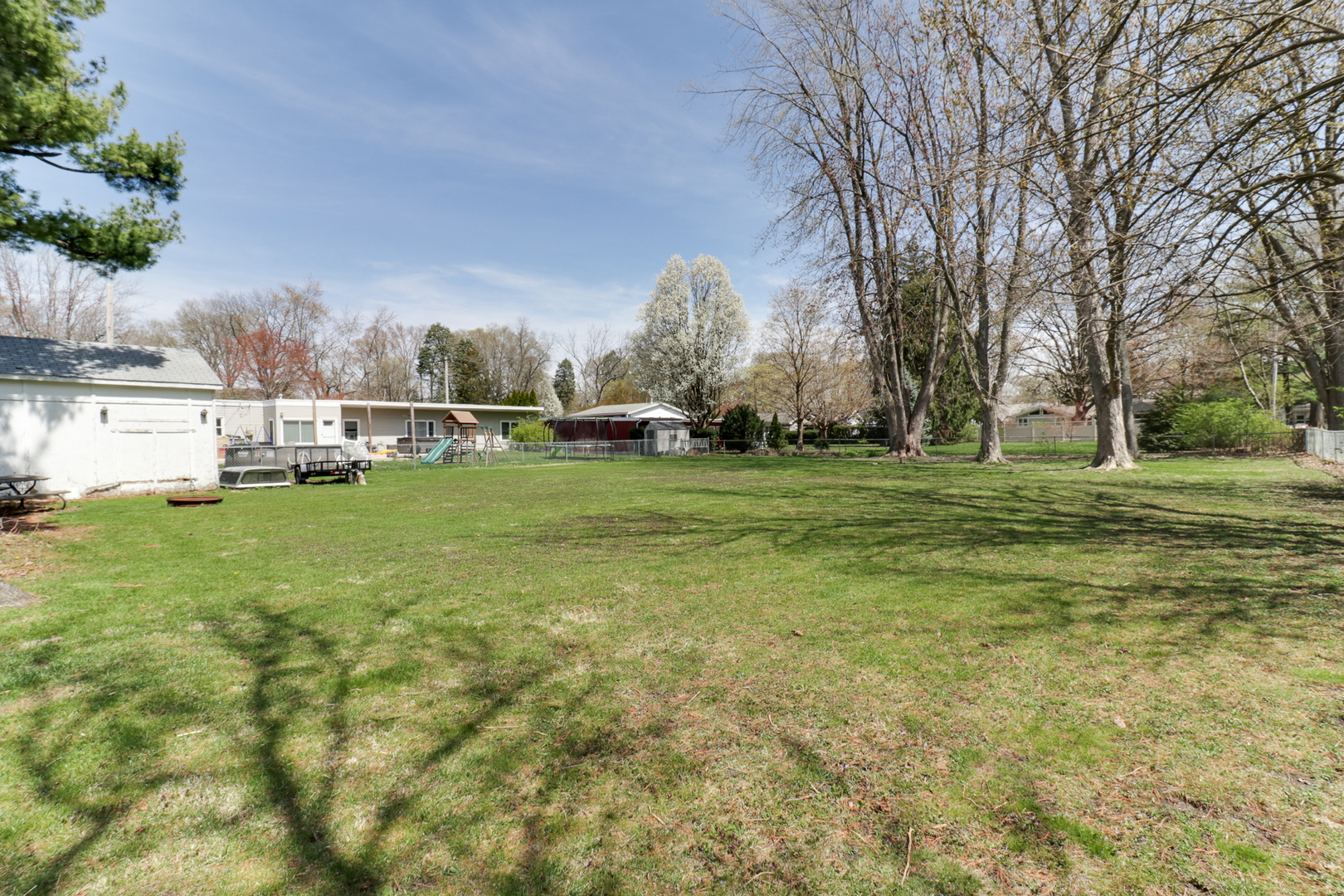 706 Vale Street Bloomington, IL 61701 - Photo 39 of 46 a view of a park with large trees