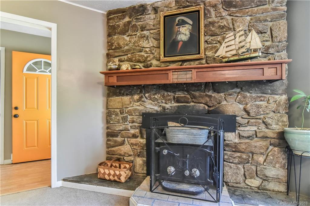 159 Mink Farm Road Leicester, NC 28748 - Photo 6 of 31 Gallery Image 6