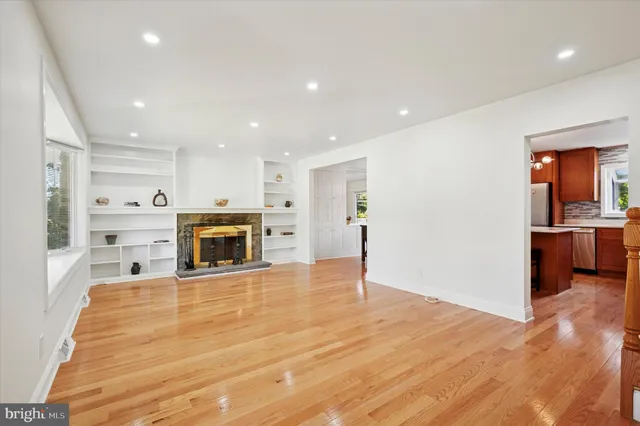 $985,000 | 898 Crestline Drive, Blue Bell, PA 19422