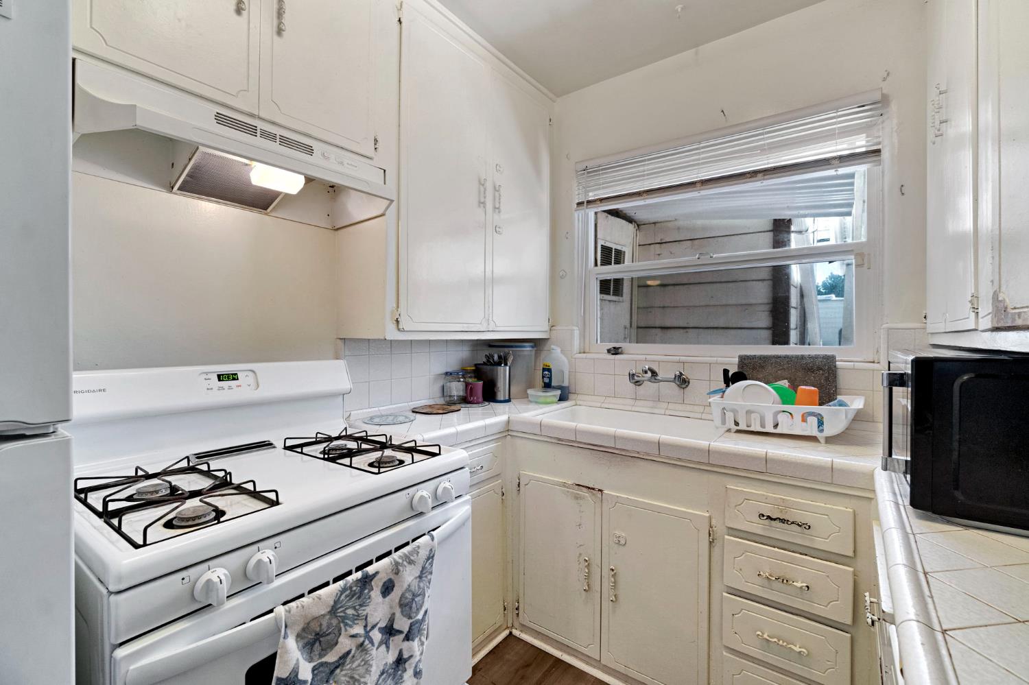 516 West 7th Street Madera, CA 93637 - Photo 13 of 34