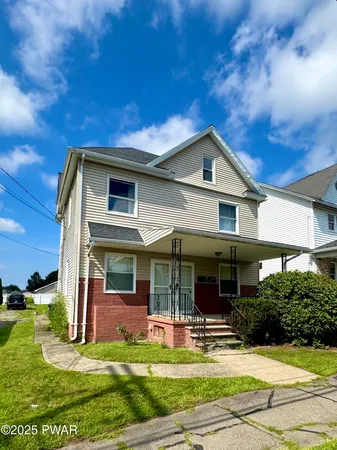 $259,000 | 911 Lincoln Avenue, Blakely, PA 18447