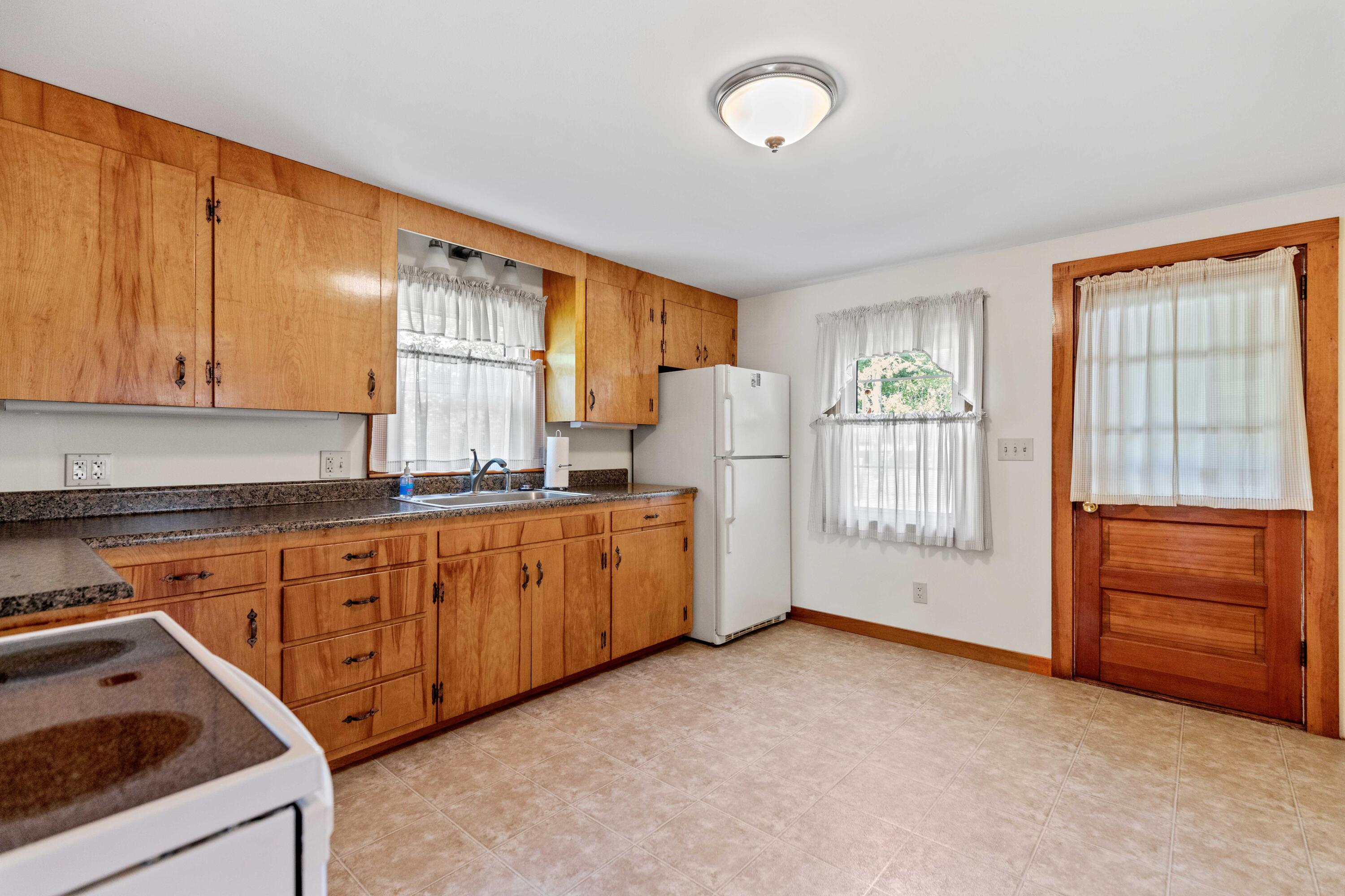 2 King Street Springvale, ME 04083 - Photo 6 of 33 2KingStreetSpringvale_003
