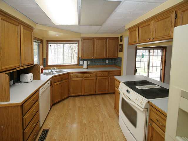 12117 North Ruby Road Spokane, WA 99218 - Photo 2 of 9