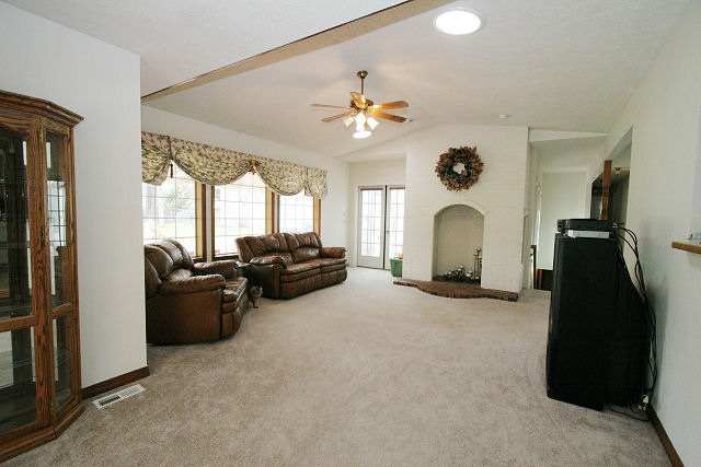 12117 North Ruby Road Spokane, WA 99218 - Photo 4 of 9