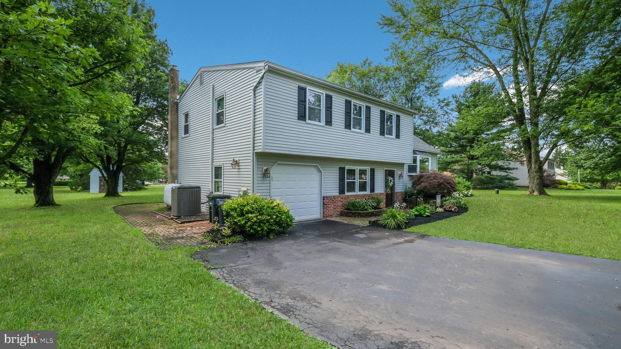 87 Barley Road Ivyland, PA 18974 - Photo 4 of 41