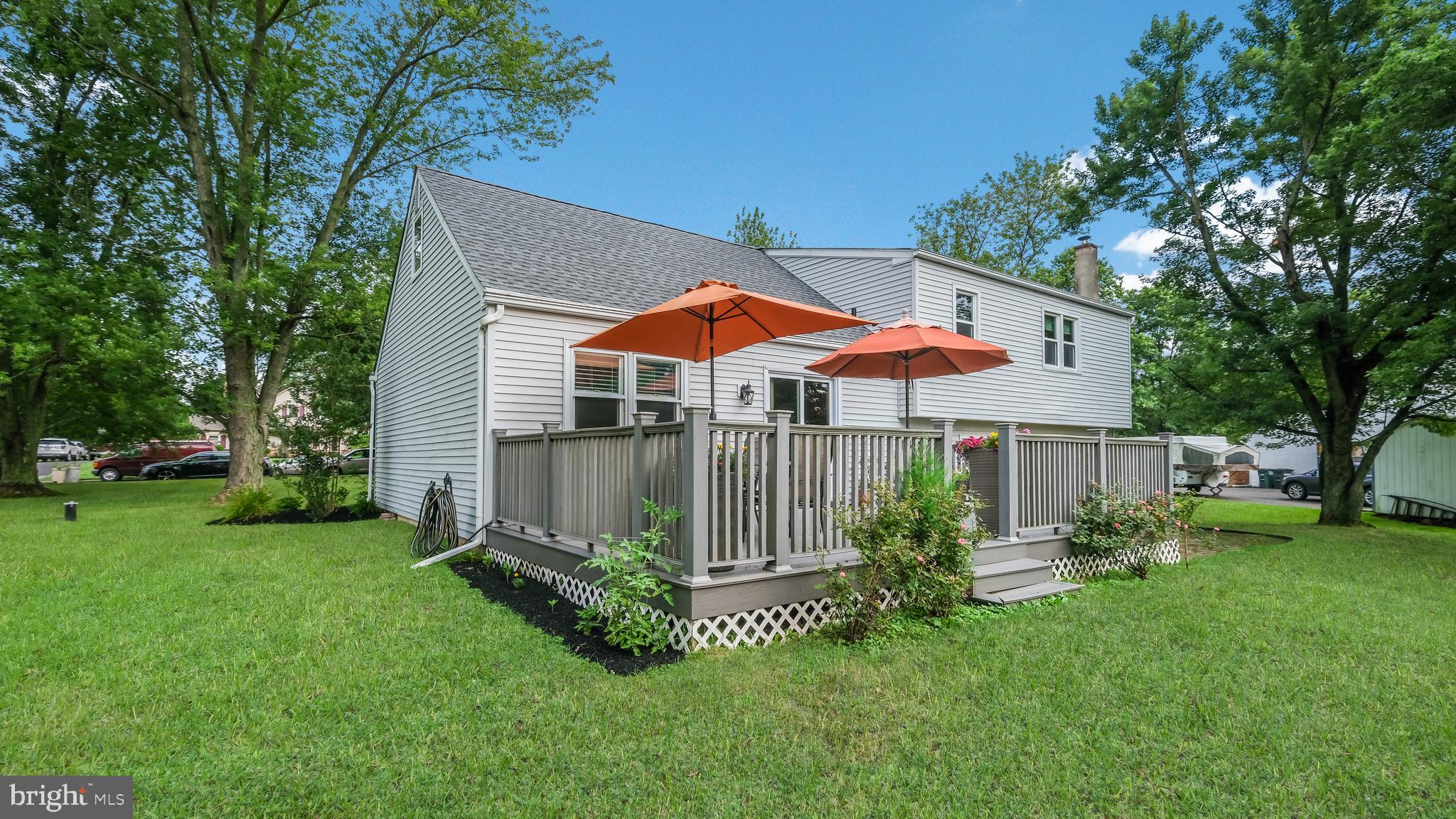 87 Barley Road Ivyland, PA 18974 - Photo 38 of 41 Rear deck