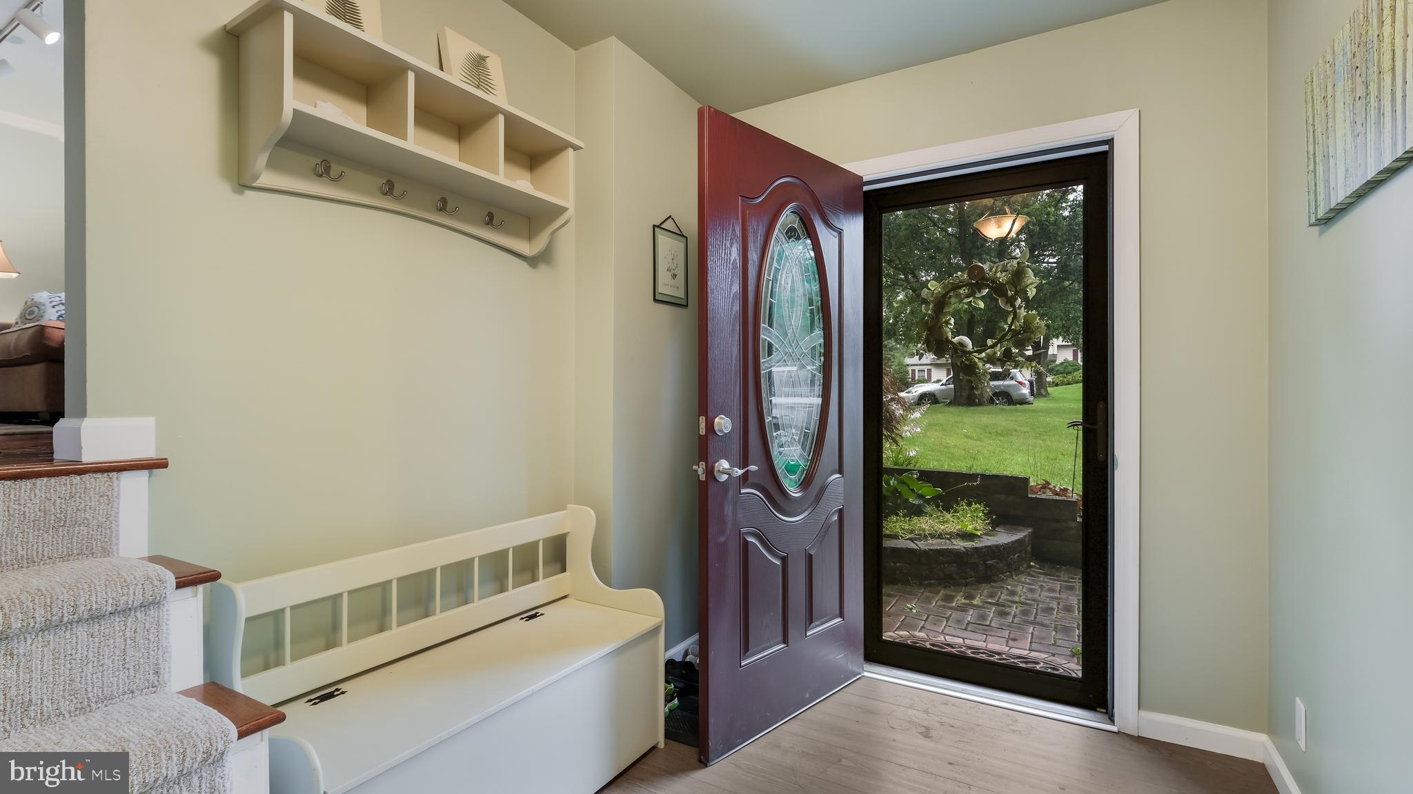 87 Barley Road Ivyland, PA 18974 - Photo 7 of 41 Foyer entry