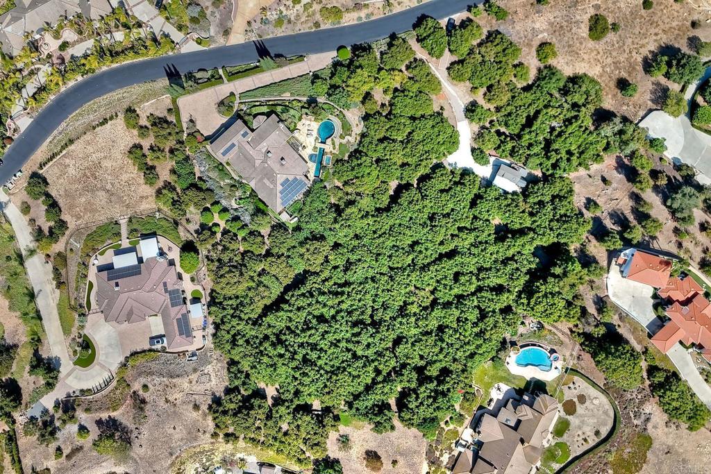 2484 Dos Lomas Fallbrook, CA 92028 - Photo 13 of 72