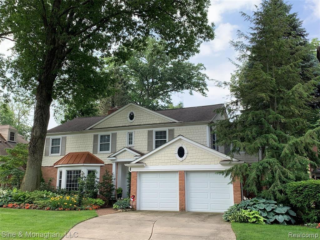 319 Touraine Road Grosse Pointe Farms, MI 48236 - Photo 2 of 59