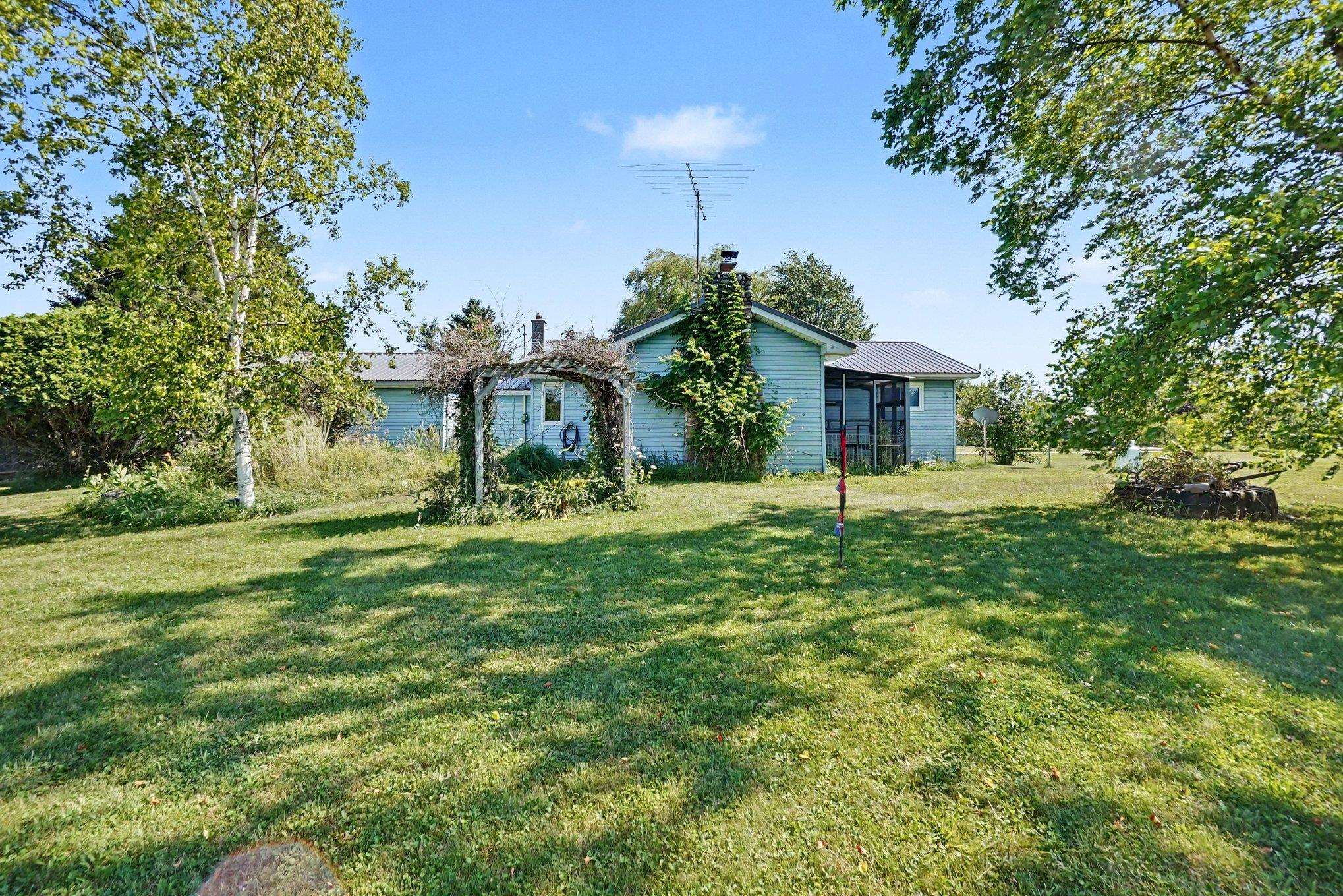 23688 4 Mile Road Reed City, MI 49677 - Photo 14 of 35 1948042-b7645af8-39ba-4498-8ac9-48c15dceec29.JPG