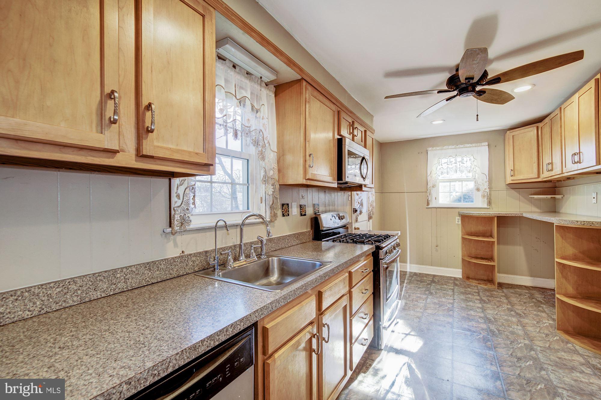 117 Andrea Road Cheltenham, PA 19012 - Photo 8 of 17 Kitchen