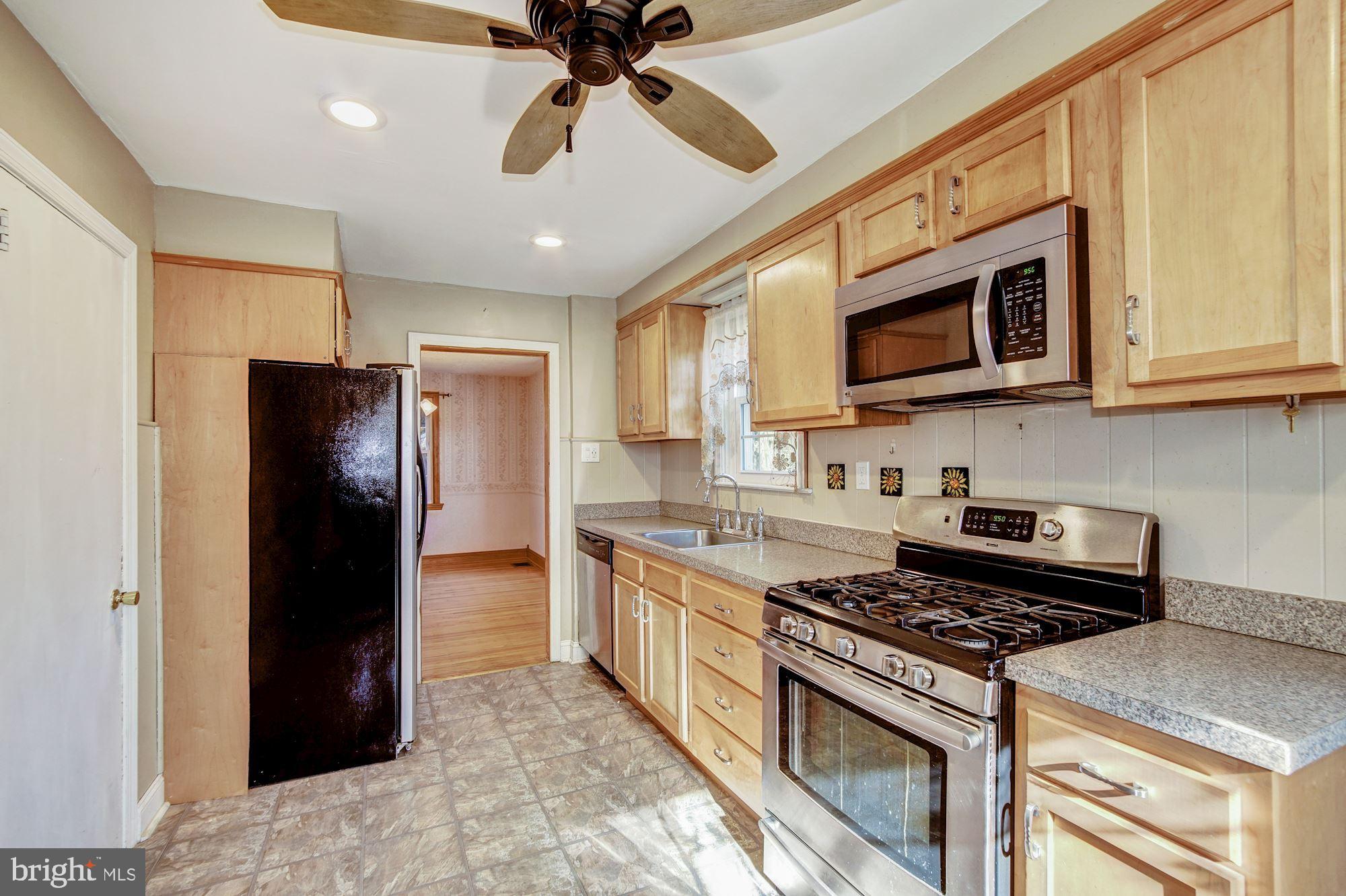 117 Andrea Road Cheltenham, PA 19012 - Photo 9 of 17 Kitchen