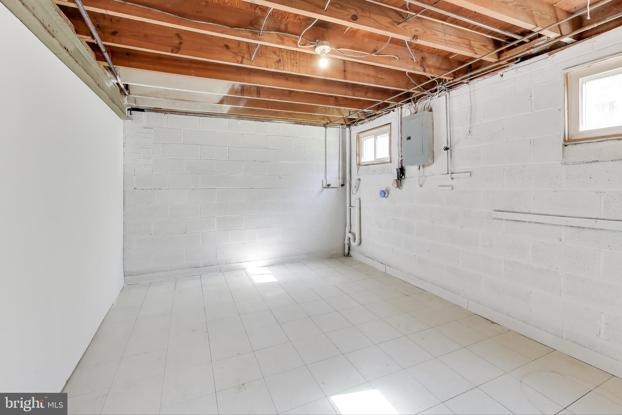 2107 Patrick Street Woodbridge, VA 22191 - Photo 24 of 28 a view of a room with white walls