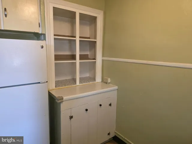 $1,250 | 854 Windermere Avenue, Drexel Hill, PA 19026