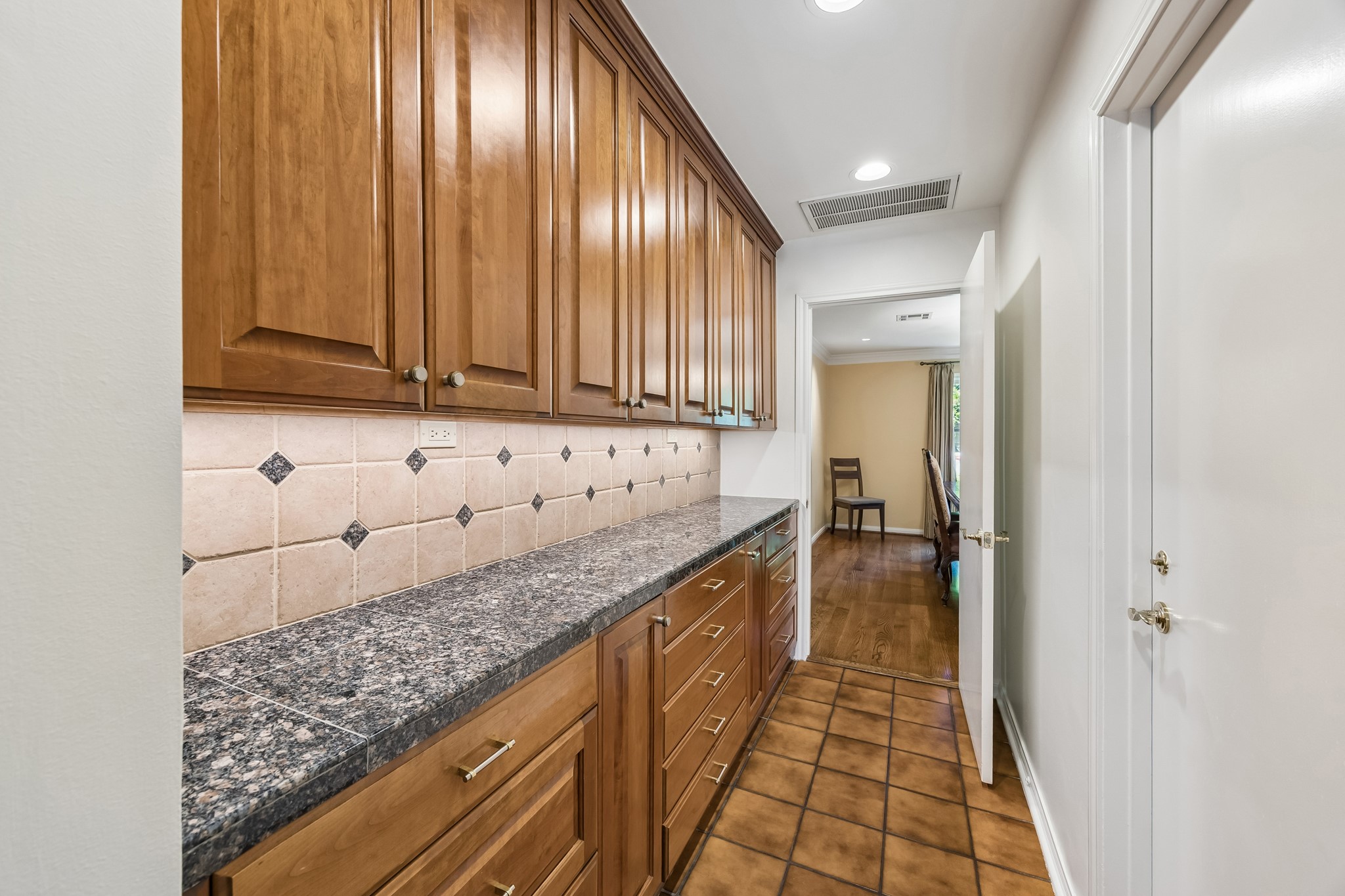 922 Old Lake Road Houston, TX 77057 - Photo 13 of 24 powder bathroom near home office