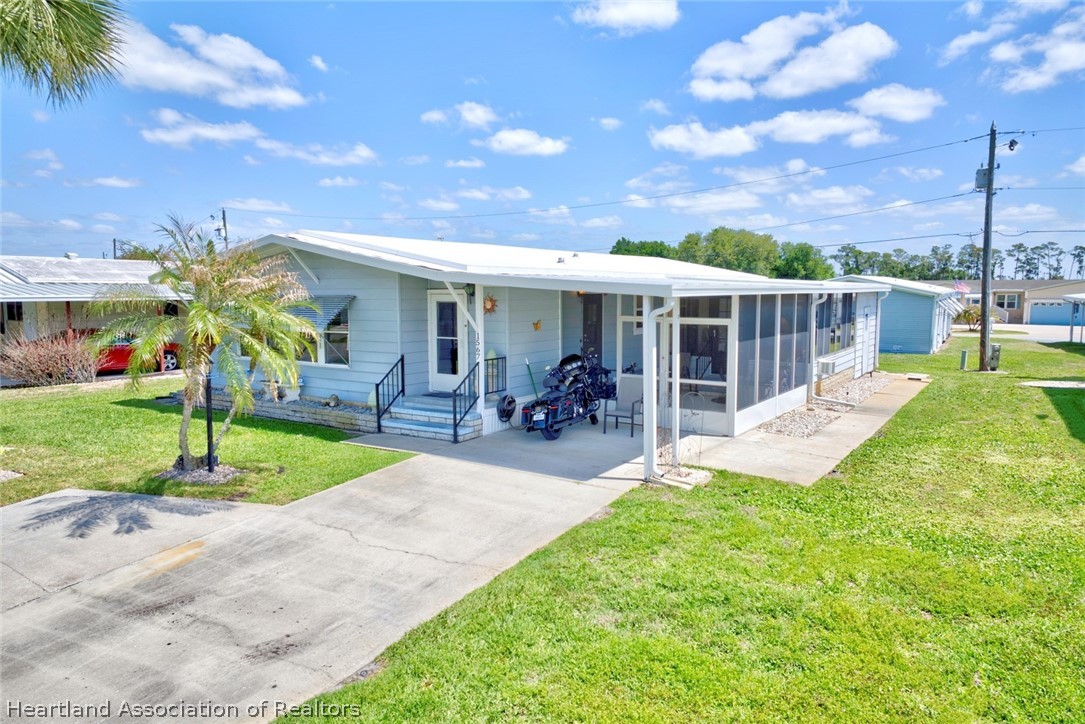 1567 Caribbean Road Sebring, FL 33870 - Photo 2 of 45