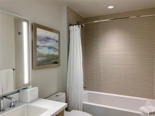 $4,700 | 1001 Queen Street, Unit 2915, Honolulu, HI 96814
