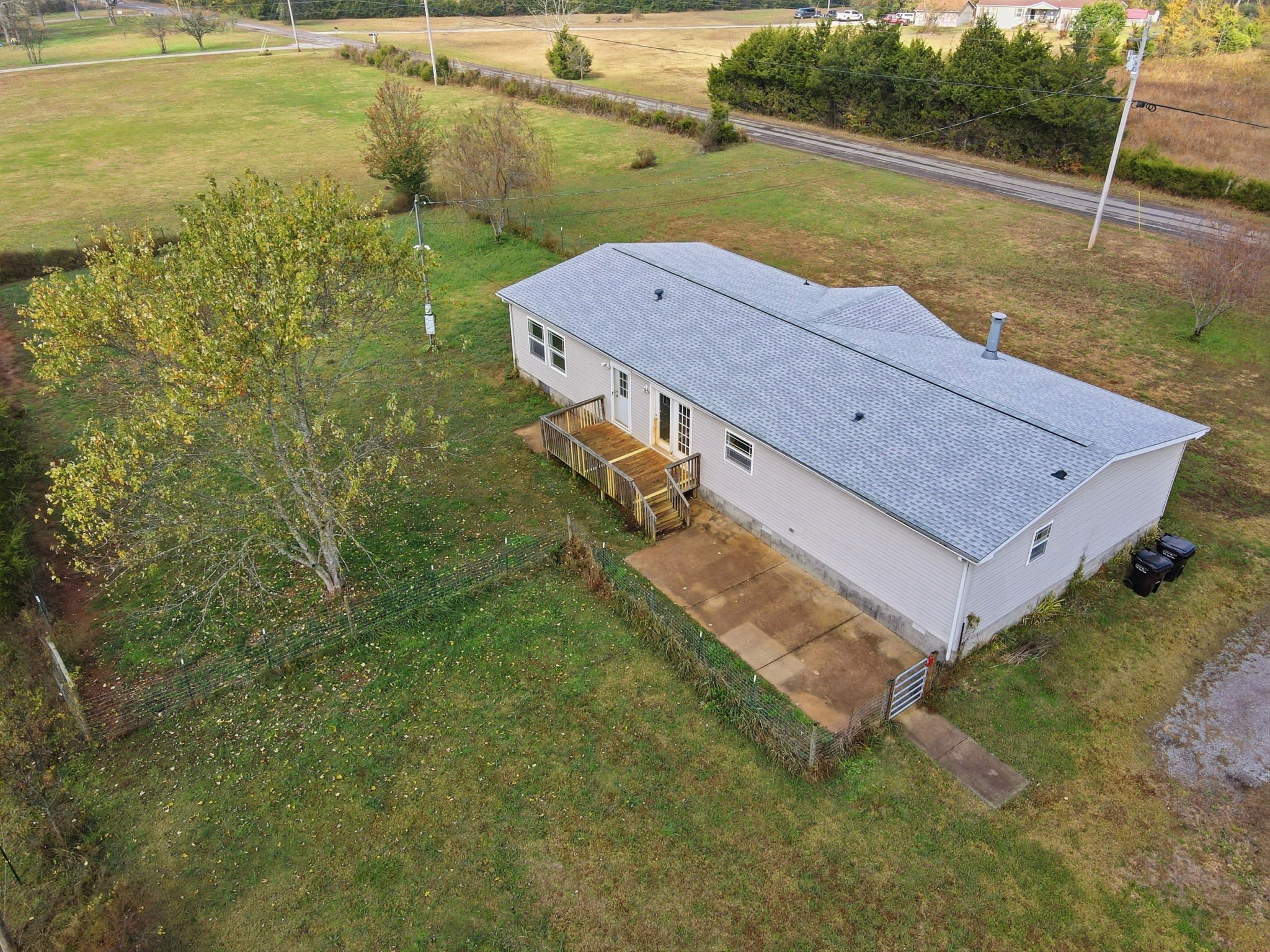 166 Carlton Road Chapel Hill, TN 37034 - Photo 3 of 27 a view of a house with a yard
