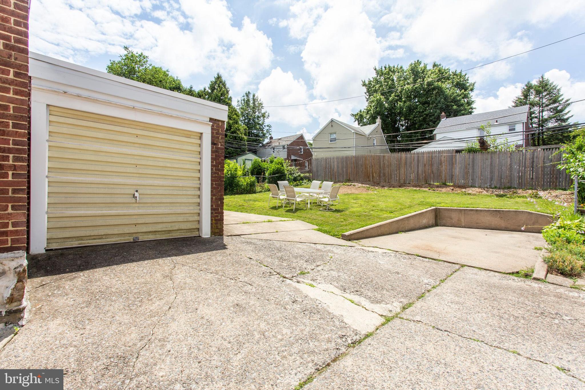 111 Haverford Road Folsom, PA 19033 - Photo 19 of 21 Garage