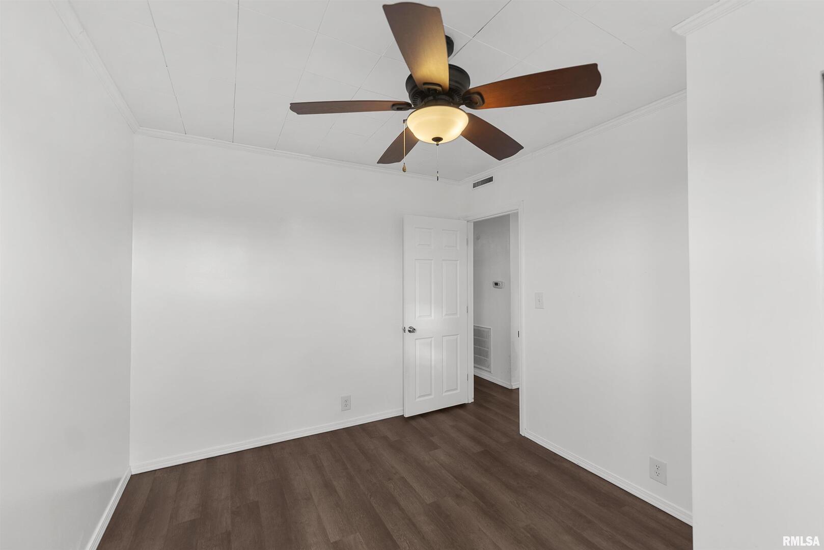 3221 66th Avenue Moline, IL 61265 - Photo 15 of 20