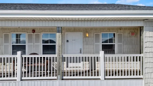$299,897 | 1505 North New River Drive, Unit 304, Surf City, NC 28445