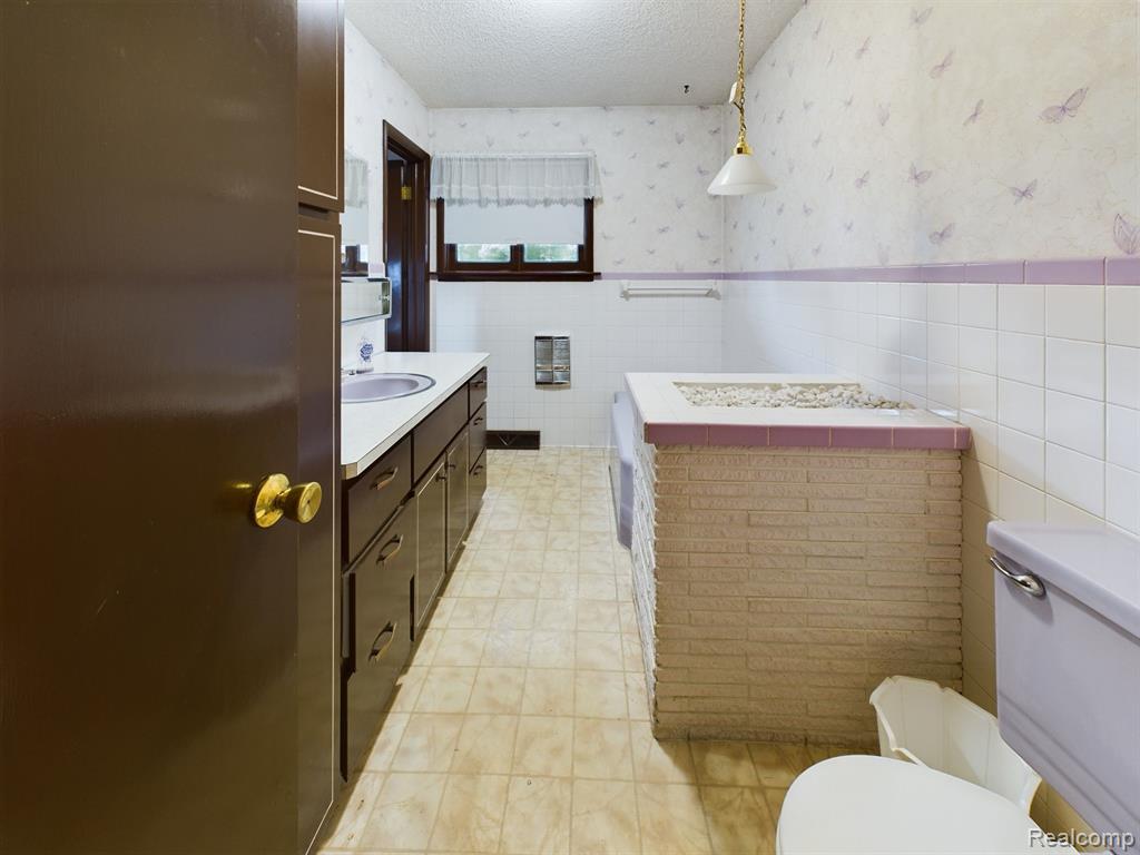 5181 Cottrell Road Vassar, MI 48768 - Photo 17 of 34