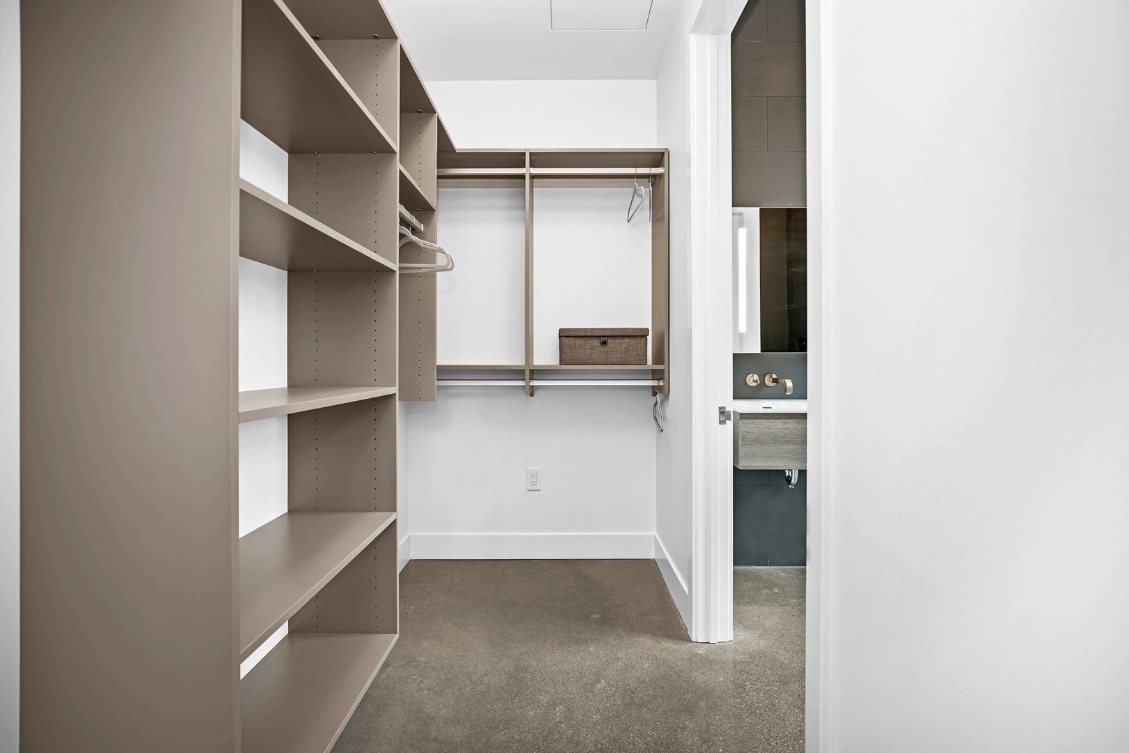 900 West Washington Boulevard, Unit 202 Chicago, IL 60607 - Photo 29 of 40