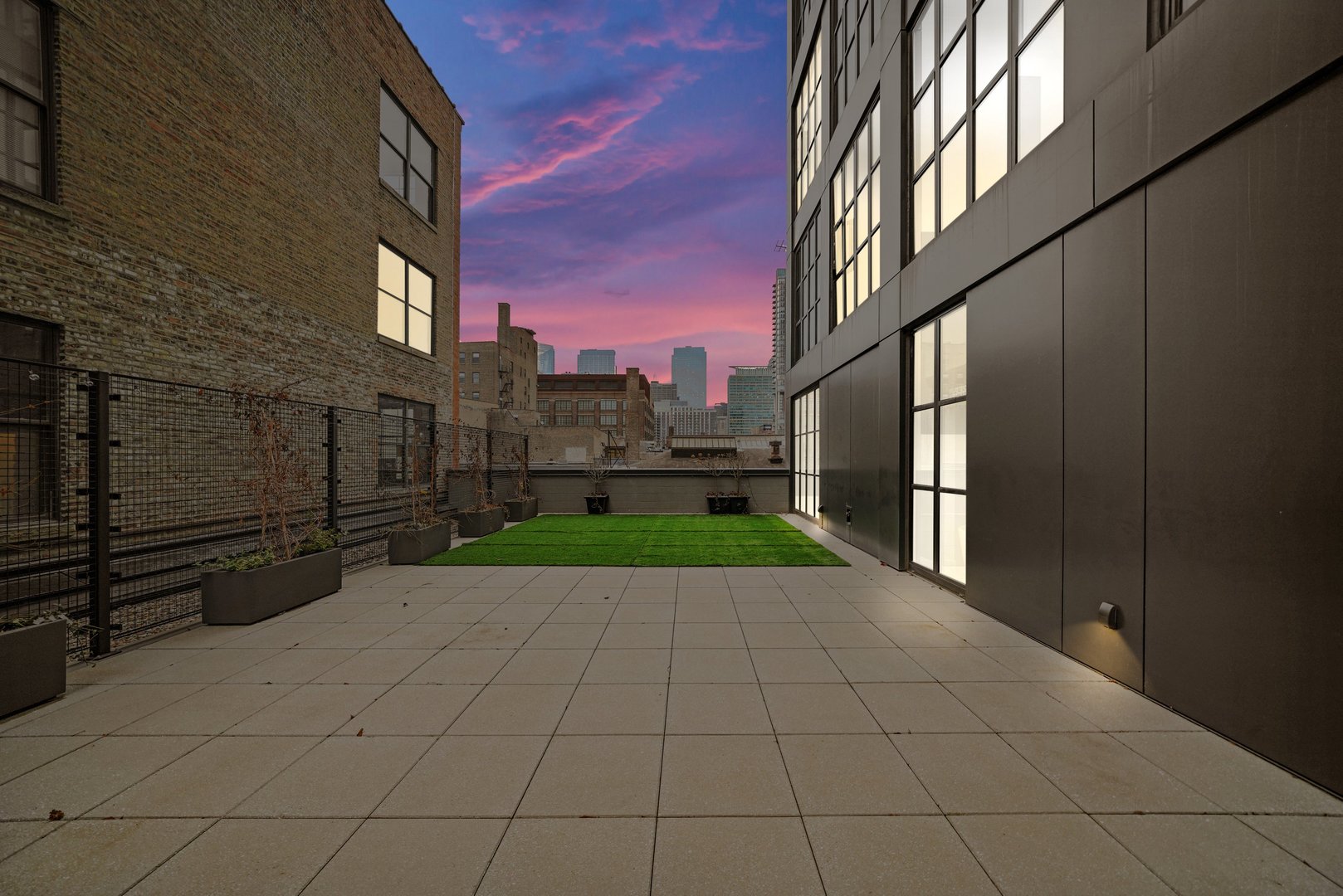 900 West Washington Boulevard, Unit 202 Chicago, IL 60607 - Photo 37 of 40