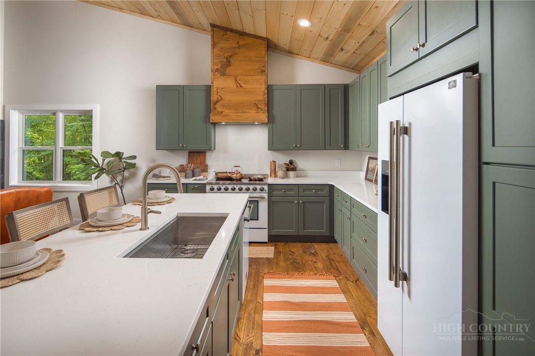207 Laurel Canopy Lane Boone, NC 28607 - Photo 15 of 49