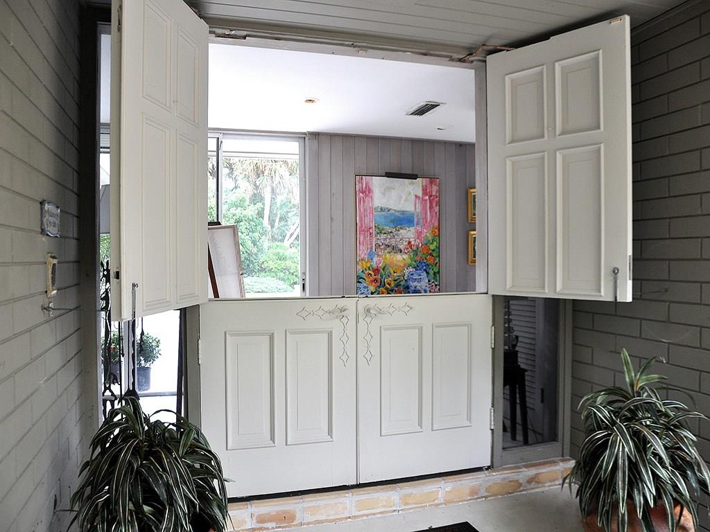 890 Reef Road Vero Beach, FL 32963 - Photo 2 of 35 Gallery Image 2