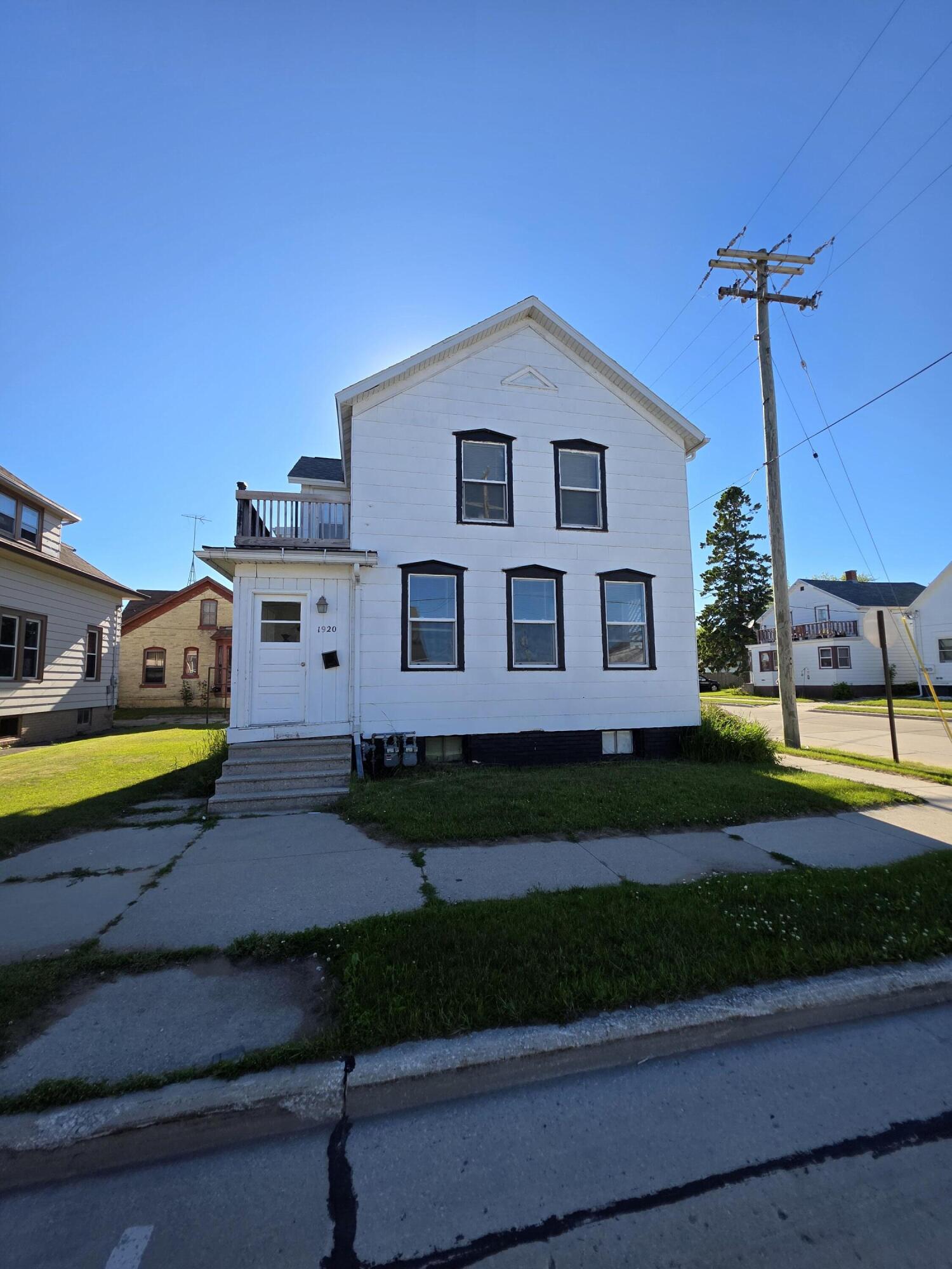 1920 Jefferson Street Two Rivers, WI 54241 - Photo 1 of 1 1000037091