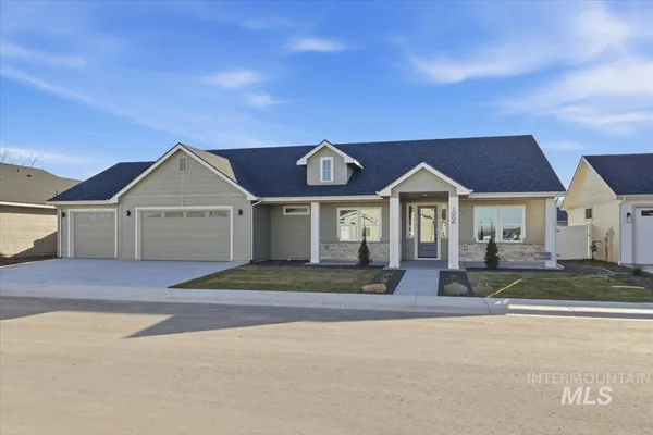 $569,900 | 1006 Whitewater Way, Emmett, ID 83617